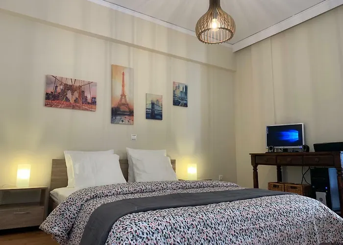 Thiseio Big Apartment
